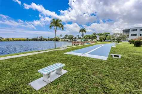 2223 Park Lane Hollywood FL 33021