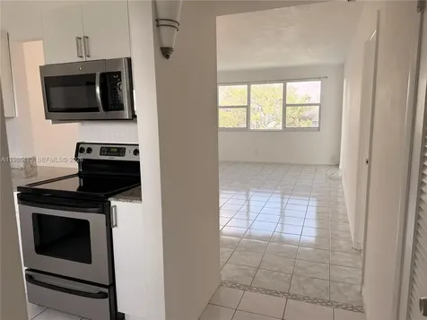 2223 Park Lane Hollywood FL 33021