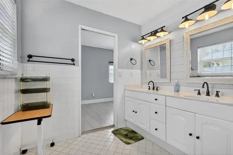 217 SE 5th Street Dania Beach FL 33004