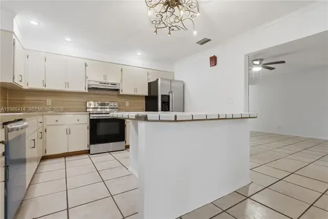4512 SW 27th Terrace Dania Beach FL 33312
