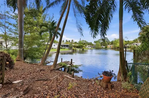 4512 SW 27th Terrace Dania Beach FL 33312