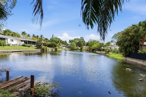 4512 SW 27th Terrace Dania Beach FL 33312