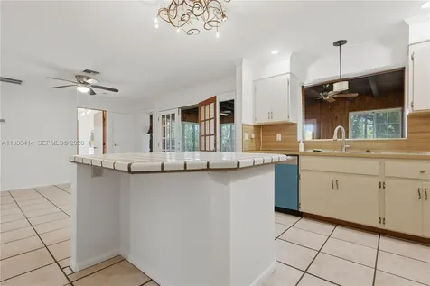 4512 SW 27th Terrace Dania Beach FL 33312