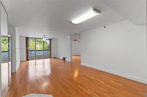 3600 Mystic Pointe Drive Aventura FL 33180