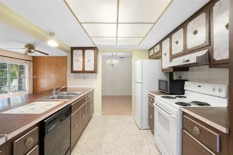 815 SW 50th Terrace Margate FL 33068