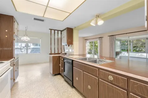 815 SW 50th Terrace Margate FL 33068