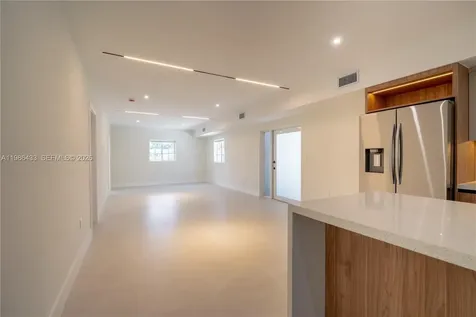 323 NW 104th Terrace Miami FL 33150
