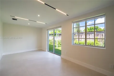 323 NW 104th Terrace Miami FL 33150