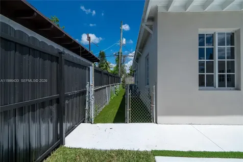 323 NW 104th Terrace Miami FL 33150