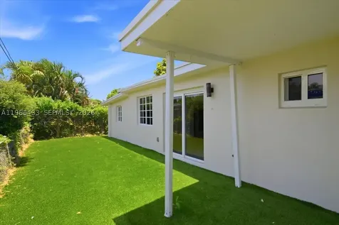 323 NW 104th Terrace Miami FL 33150
