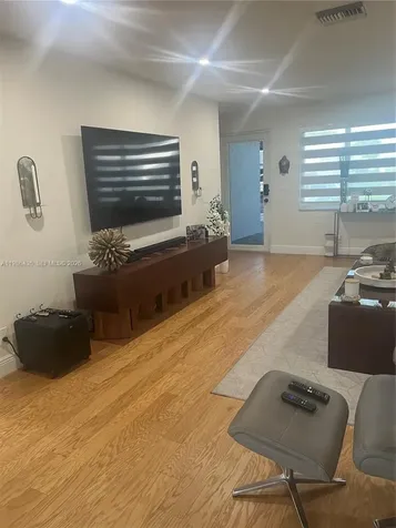 8221 NW 14th Street Plantation FL 33322