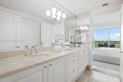 3400 SW 27th Avenue Miami FL 33133