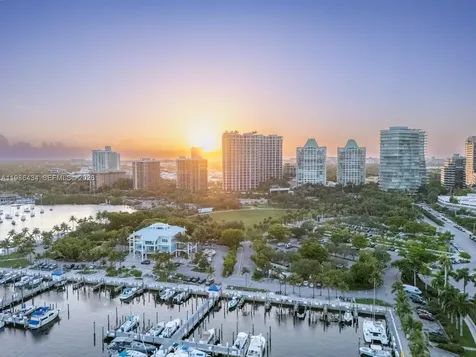 3400 SW 27th Avenue Miami FL 33133