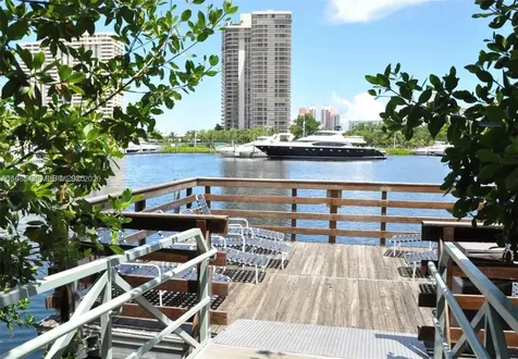 19801 E Country Club Drive Aventura FL 33180