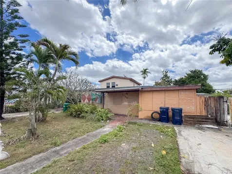 11430 SW 41st Terrace Miami FL 33165