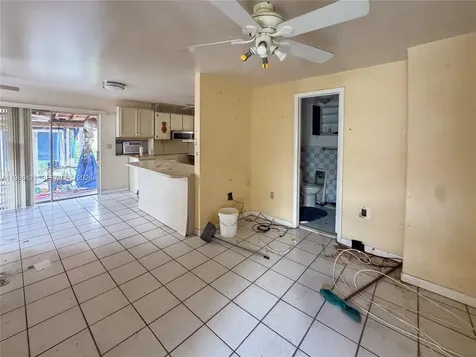 11430 SW 41st Terrace Miami FL 33165