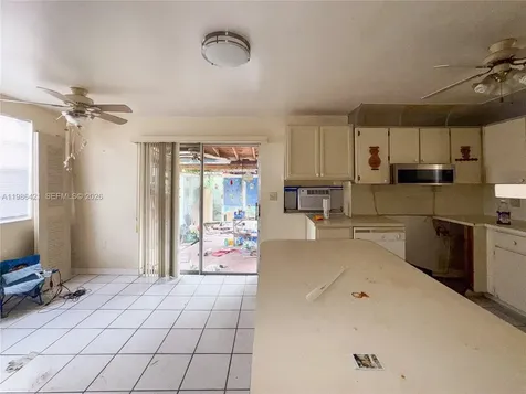 11430 SW 41st Terrace Miami FL 33165
