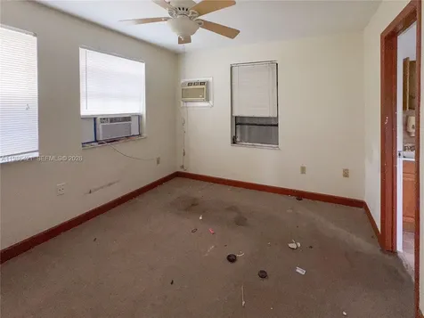 11430 SW 41st Terrace Miami FL 33165