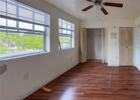 11430 SW 41st Terrace Miami FL 33165