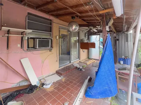 11430 SW 41st Terrace Miami FL 33165