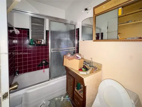 11430 SW 41st Terrace Miami FL 33165