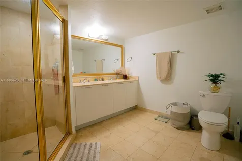 1800 N Bayshore Drive Miami FL 33132