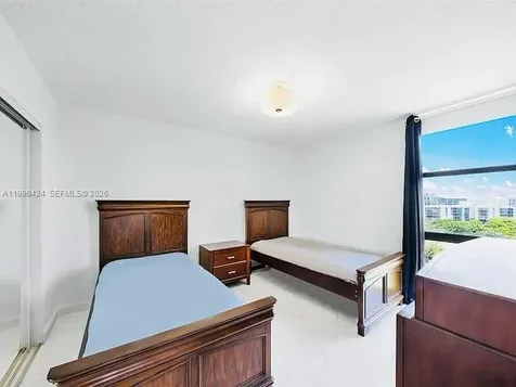 20301 W Country Club Drive Aventura FL 33180
