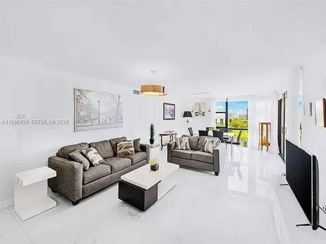 20301 W Country Club Drive Aventura FL 33180