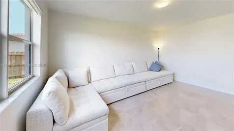 2333 SE 28th Court Homestead FL 33035