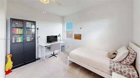 2333 SE 28th Court Homestead FL 33035