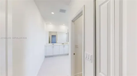 2333 SE 28th Court Homestead FL 33035