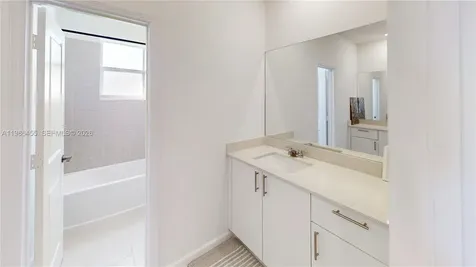 2333 SE 28th Court Homestead FL 33035