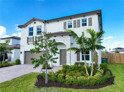 2333 SE 28th Court Homestead FL 33035