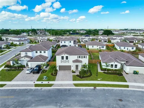 2333 SE 28th Court Homestead FL 33035