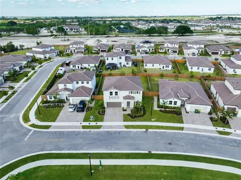 2333 SE 28th Court Homestead FL 33035