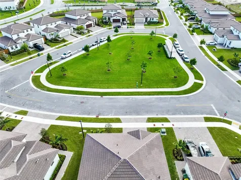 2333 SE 28th Court Homestead FL 33035