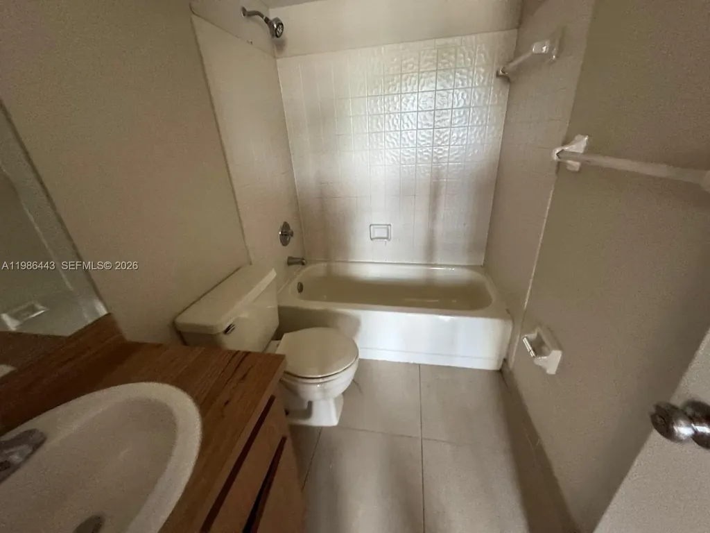 1030 Twin Lakes Drive Coral Springs FL 33071