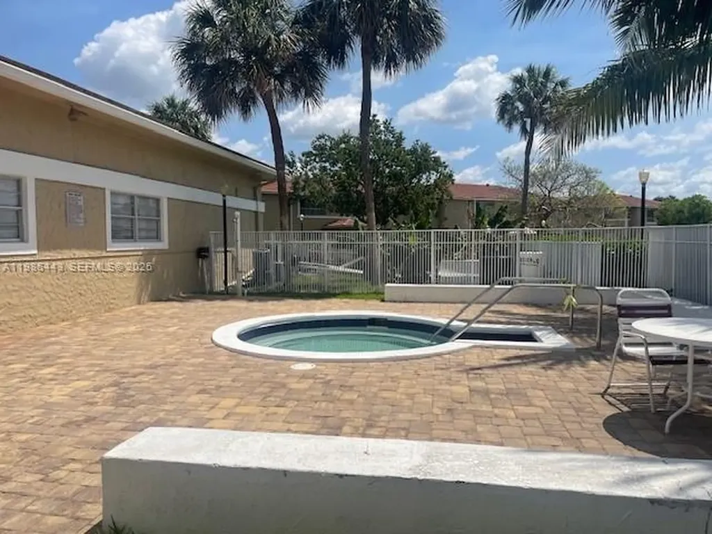 1030 Twin Lakes Drive Coral Springs FL 33071