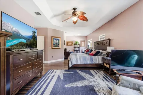 2126 NE 38th Road Homestead FL 33033