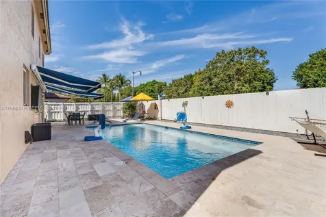 2126 NE 38th Road Homestead FL 33033