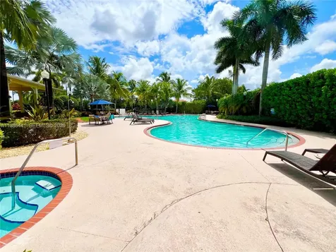 2126 NE 38th Road Homestead FL 33033