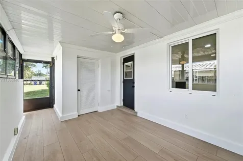 921 N 32nd Avenue Hollywood FL 33021