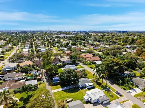 921 N 32nd Avenue Hollywood FL 33021