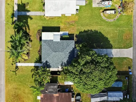 921 N 32nd Avenue Hollywood FL 33021