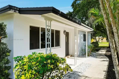 921 N 32nd Avenue Hollywood FL 33021