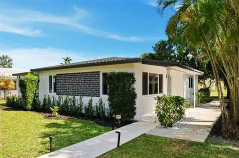 921 N 32nd Avenue Hollywood FL 33021