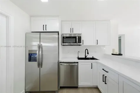 921 N 32nd Avenue Hollywood FL 33021