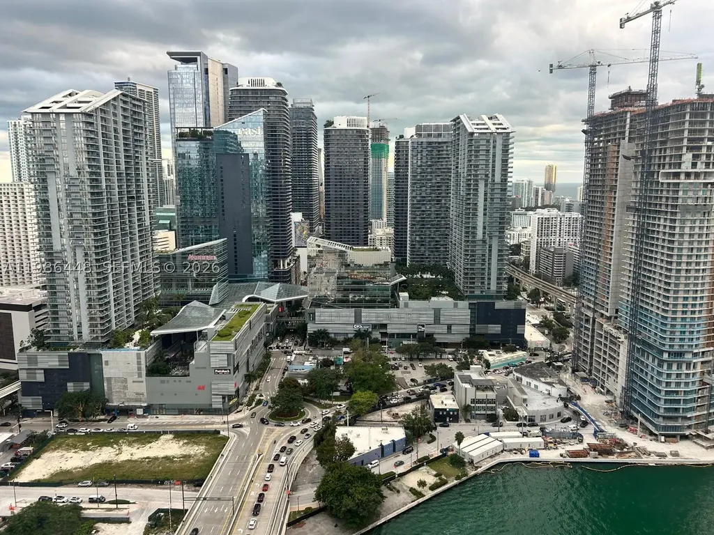 350 S Miami Avenue Miami FL 33130