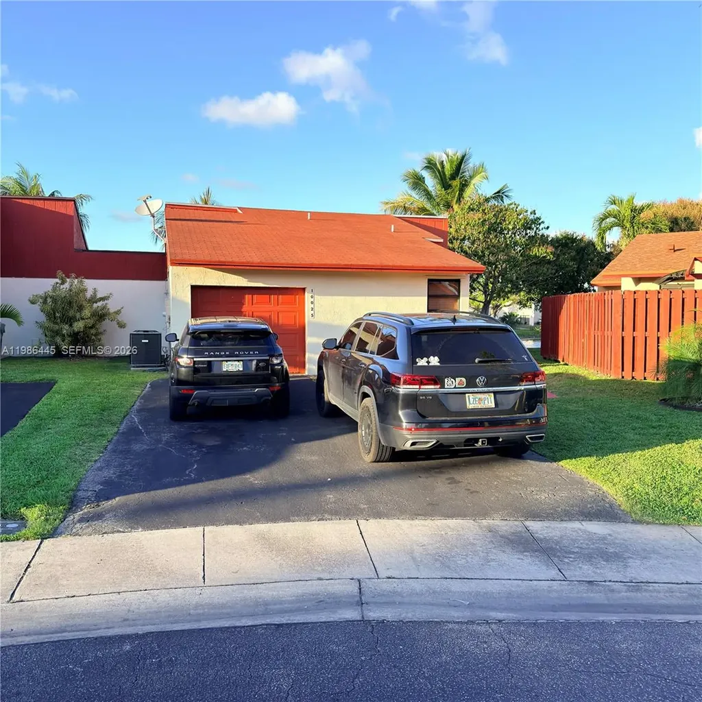 10025 SW 16th Street Pembroke Pines FL 33025