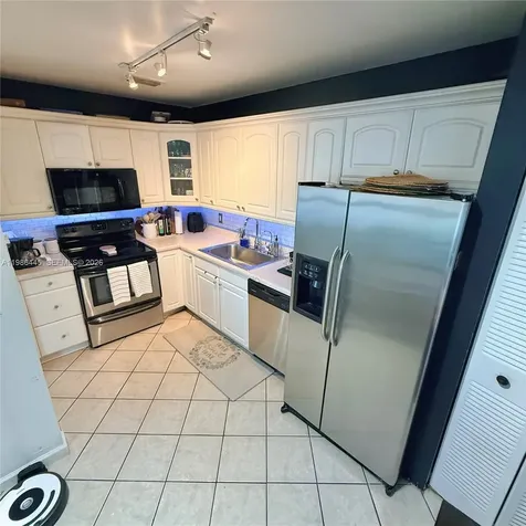 10025 SW 16th Street Pembroke Pines FL 33025